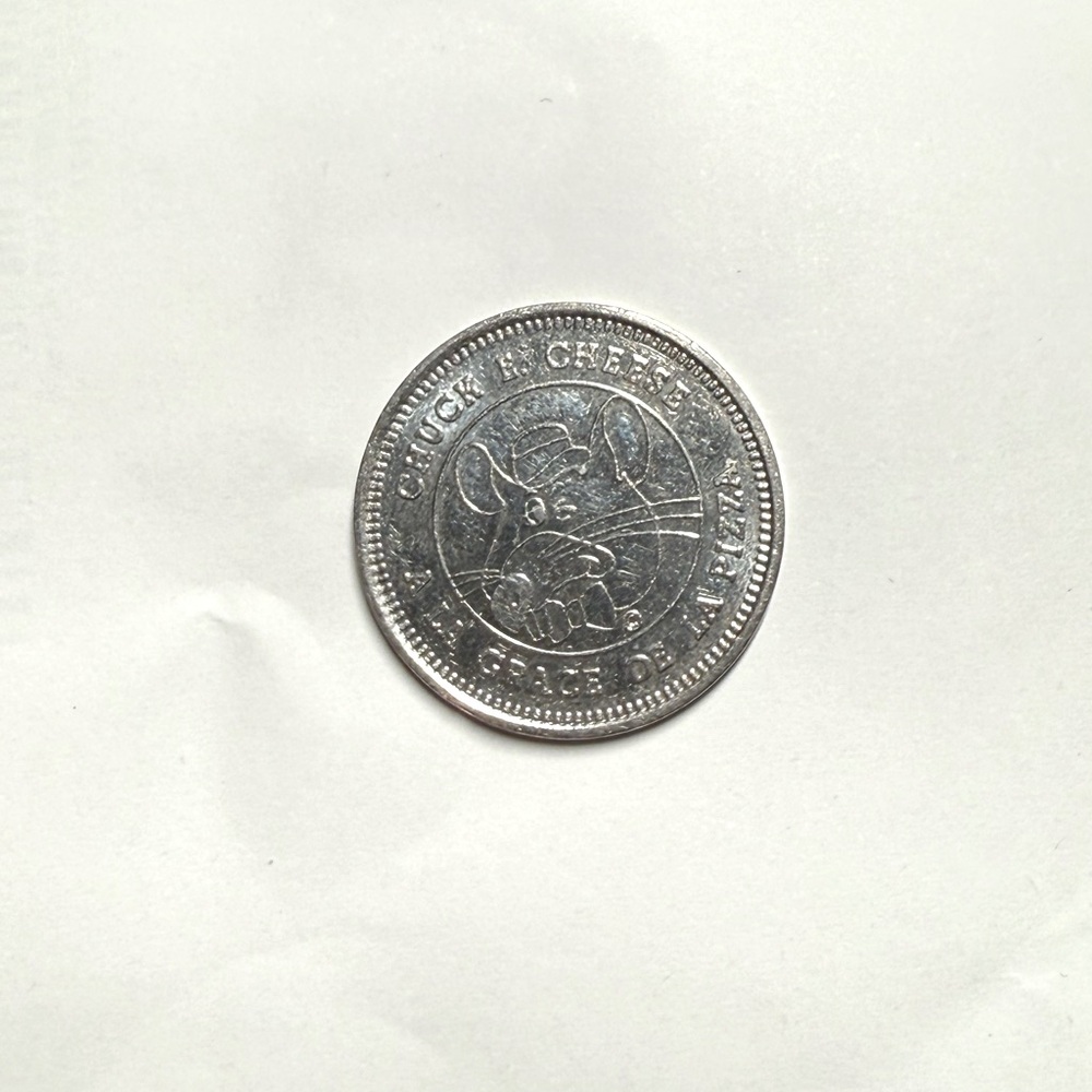 Vintage Chuck E Cheese Coin